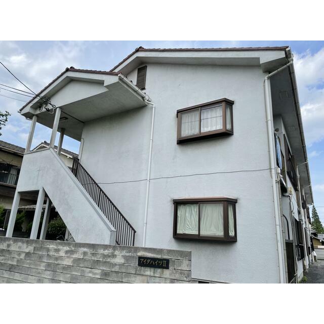 建物外観　駐車場空きあり