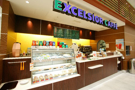 飲食店　エクセルシオールカフェ聖路加ガーデン店（飲食店）まで272m