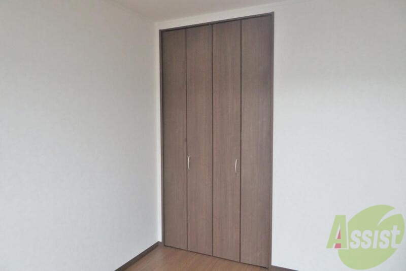 収納　リビングにはクローゼットの収納があります