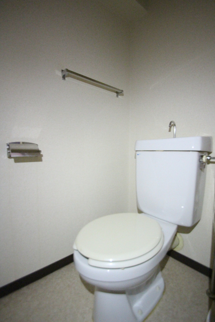 トイレ　※別室の参考写真です。