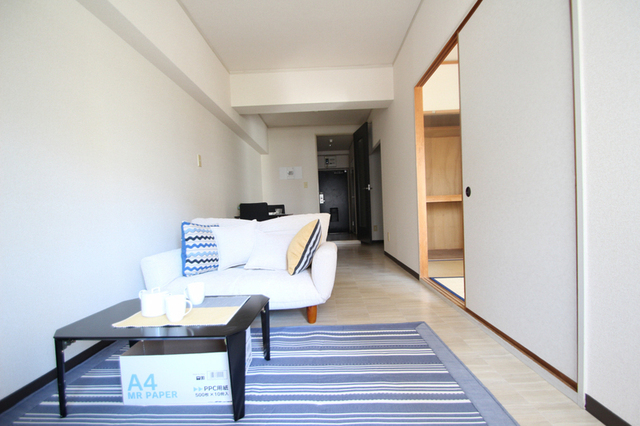 居室・リビング　※別室の参考写真です。