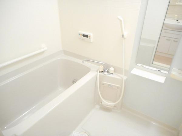 バス・シャワールーム　キレイな浴室です！