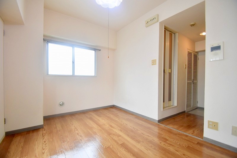 居室・リビング　女性は安心なオートロック。