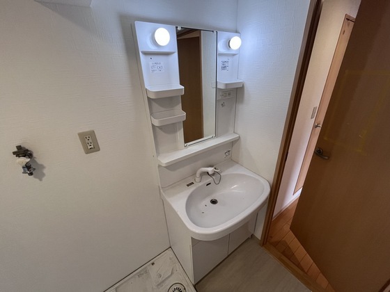 洗面設備　※別部屋の写真です