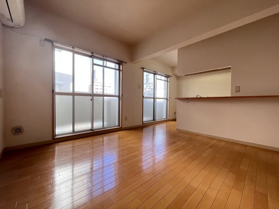 居室・リビング　※別部屋の写真です