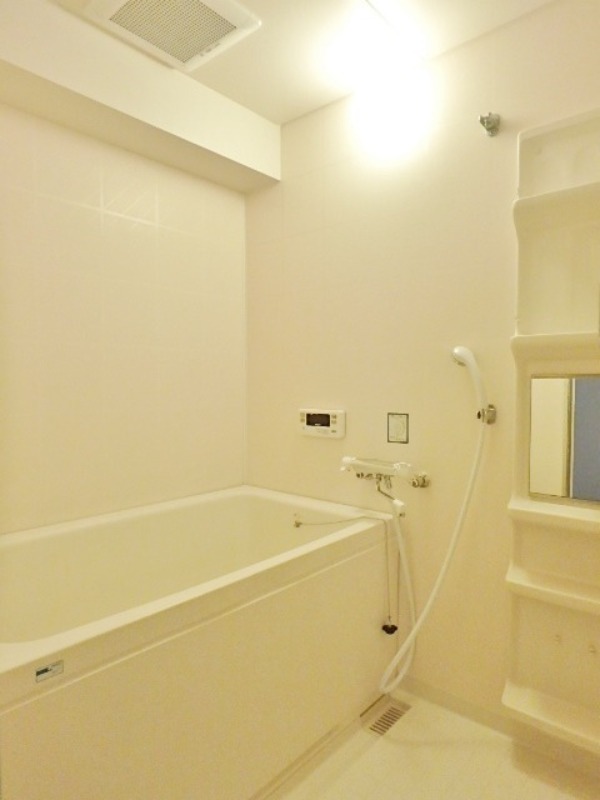 バス・シャワールーム　図面と現状に相違がある場合には現状を優先