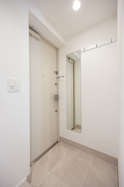 玄関　※写真は同タイプ住戸です。