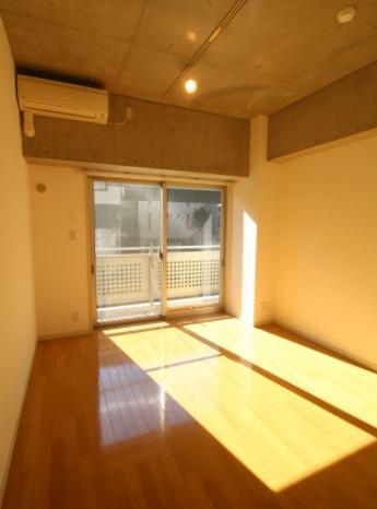 居室・リビング　サン・ロレンツ心斎橋東　洋室