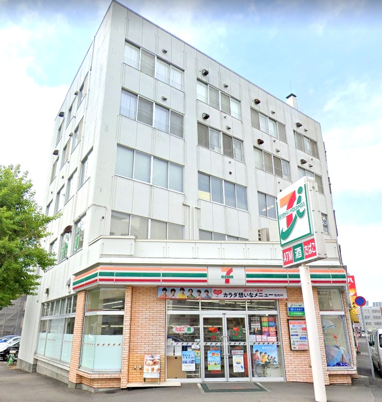 コンビニ　セブンイレブン地下鉄白石駅前店（コンビニ）まで548m