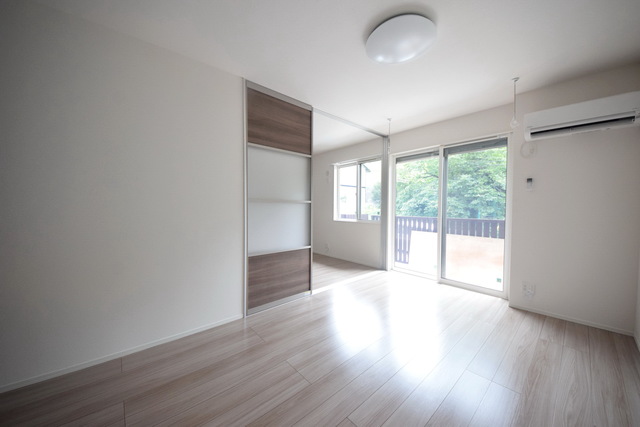 居室・リビング　～広々お部屋で気持ちいい～