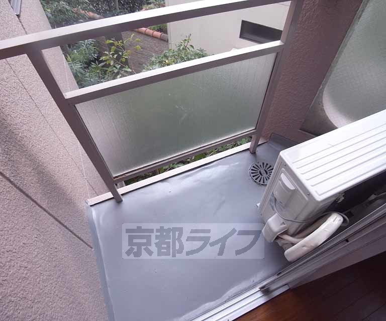 バルコニー　陽が入りそうなバルコニですね。