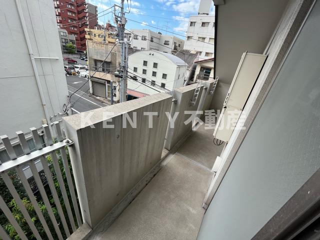 バルコニー　外からの目が気にならないバルコニーで洗濯物が干せます