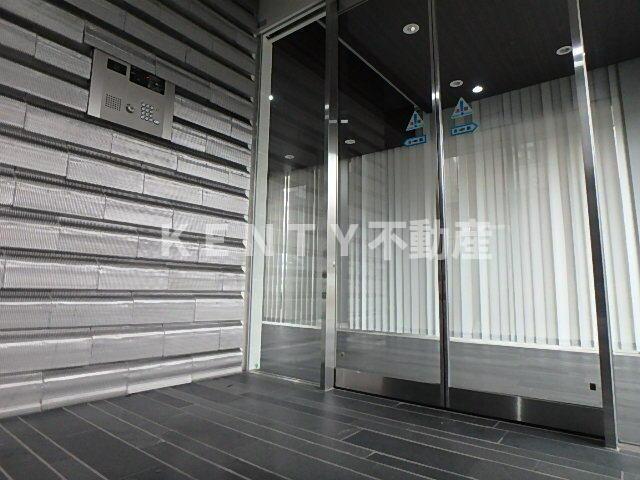 エントランス　ゆとりのあるエントランスです