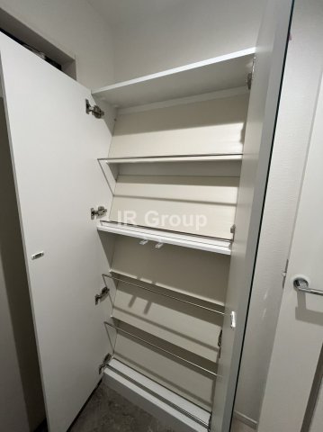 収納　※同シリーズの内装写真です。