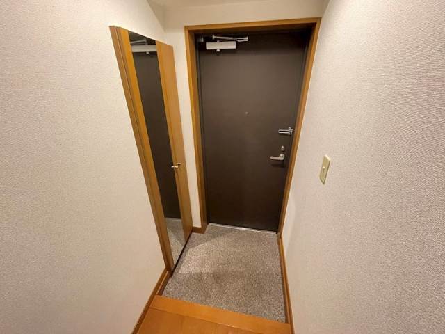 玄関　別号室