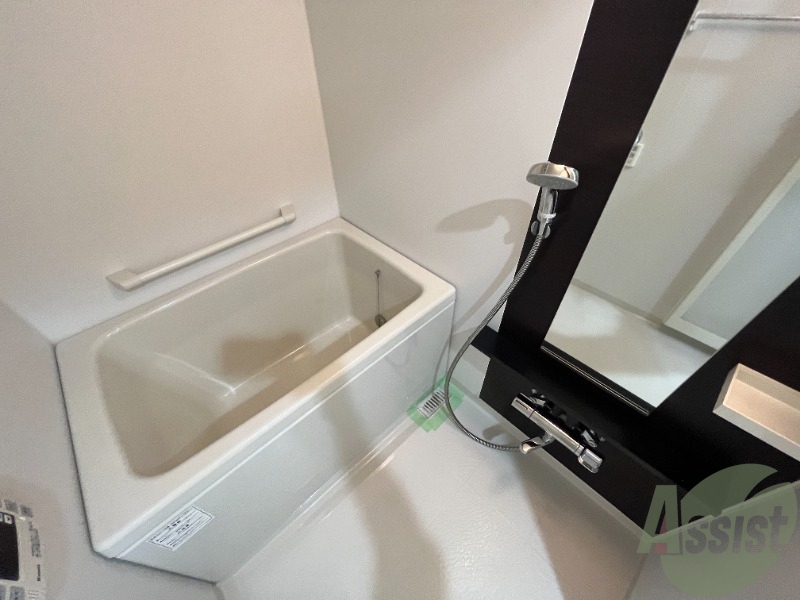 バス・シャワールーム　追い焚きがついているのでいつでも温かいお風呂に入れます。