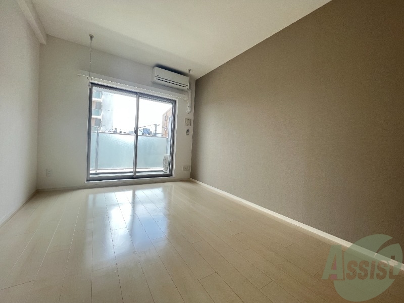 居室・リビング　明るい光が差し込む素敵なお部屋ですね～。