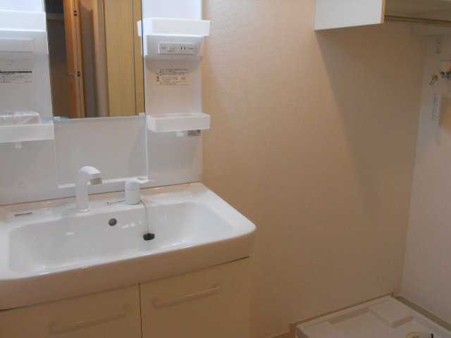 洗面設備　脱衣スペースもあります