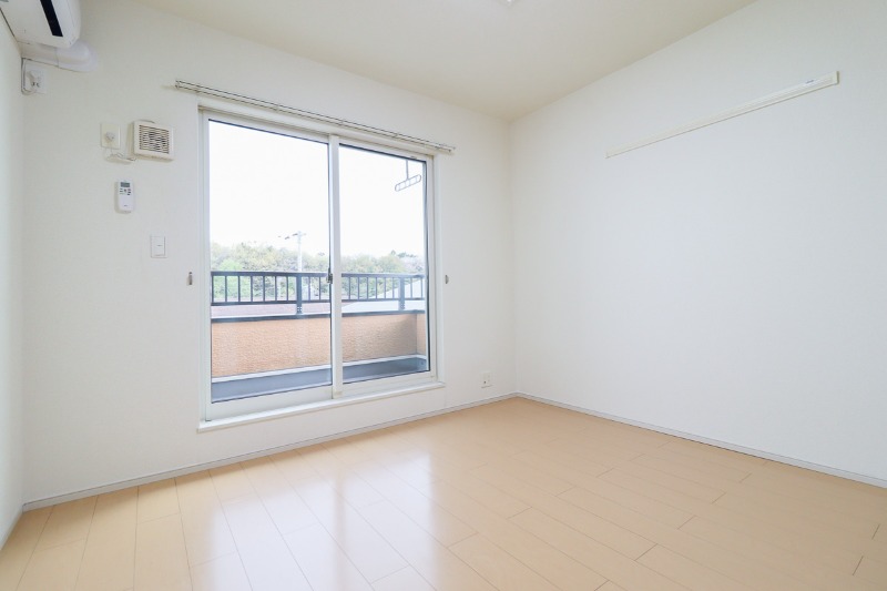 居室・リビング　図面と現状に相違がある場合には現状を優先