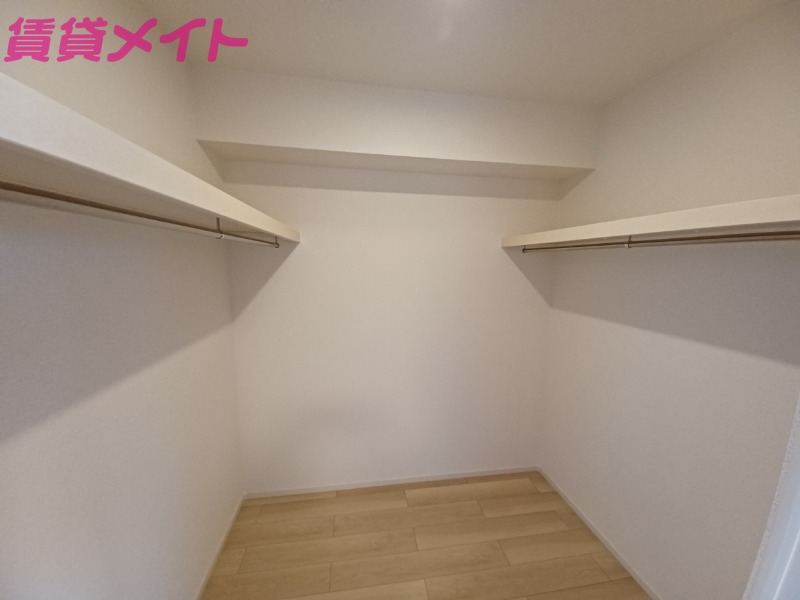 収納　同型参考写真