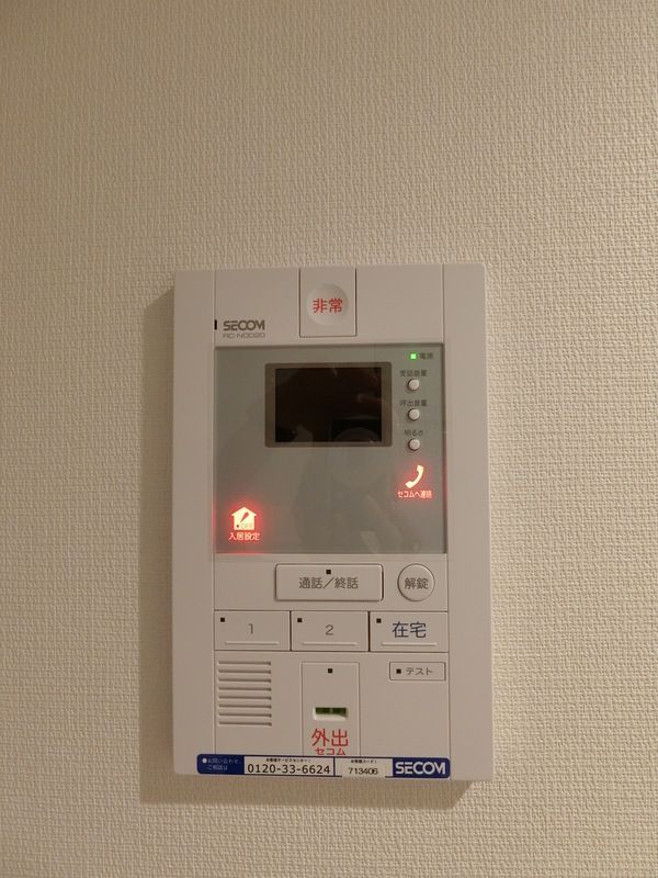 セキュリティ　清潔なエントランスです