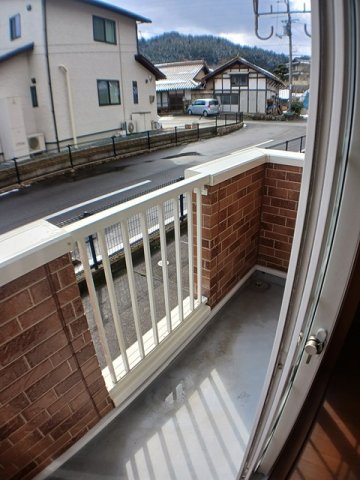 バルコニー　お洗濯にも便利なバルコニー付き