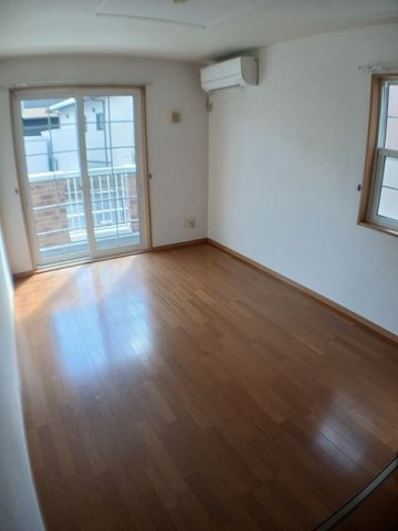 居室・リビング　使いやすい居間です