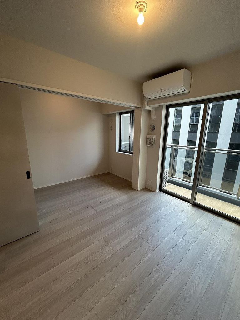 バルコニー　エアコン