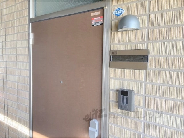 玄関　インターホン