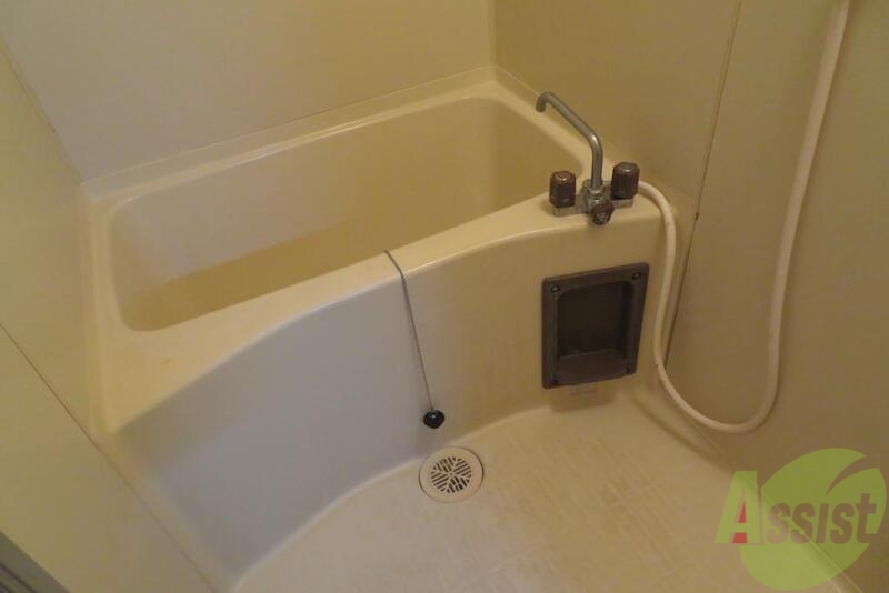 バス・シャワールーム　バスルームはこんな感じになっていますよ。