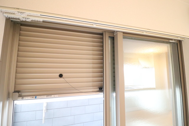 バルコニー　シャッター雨戸