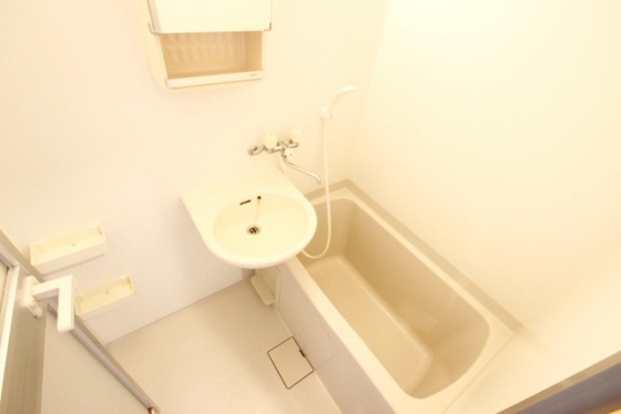 バス・シャワールーム　※別のお部屋のお写真です。