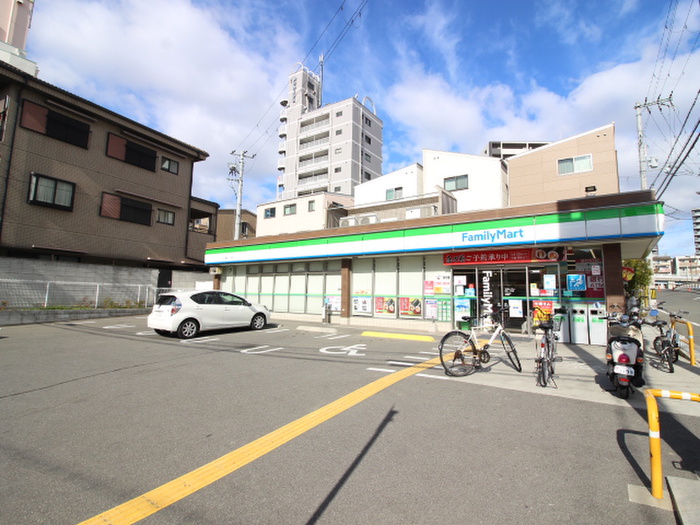 コンビニ　ファミリーマート諏訪1丁目店（コンビニ）まで51m