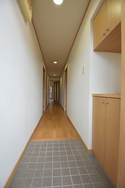 玄関　広々玄関