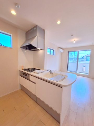 キッチン　※同建物別号室参考写真