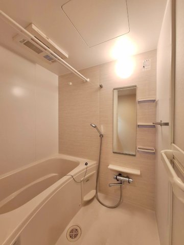 バス・シャワールーム　※同建物別号室参考写真