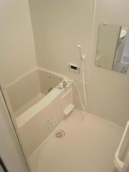 バス・シャワールーム　追い焚き機能付き浴室