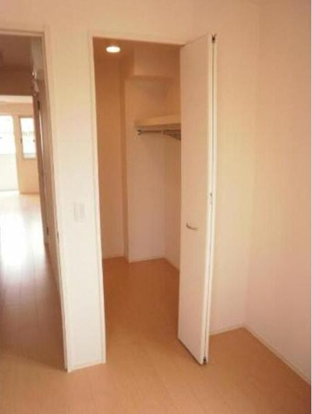 収納　ウォークインクローゼット（洋室）