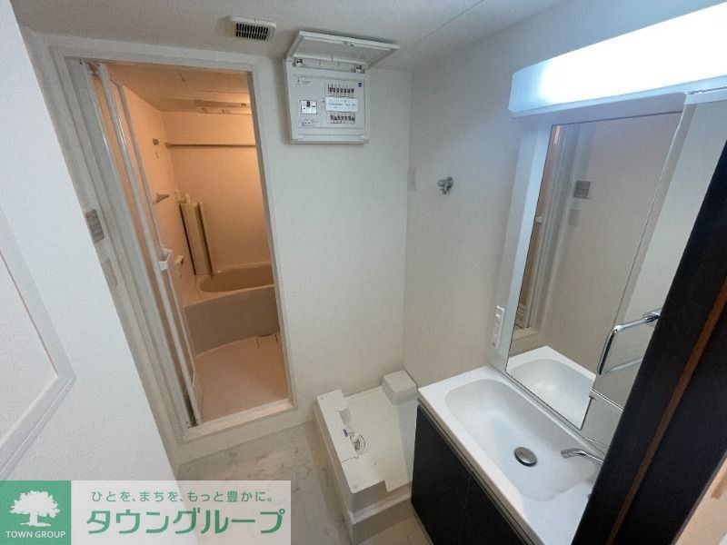 洗面設備　別部屋参照写真