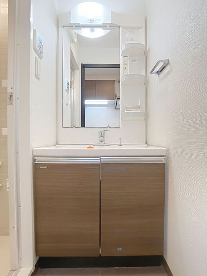 洗面設備　※他号室の写真です。