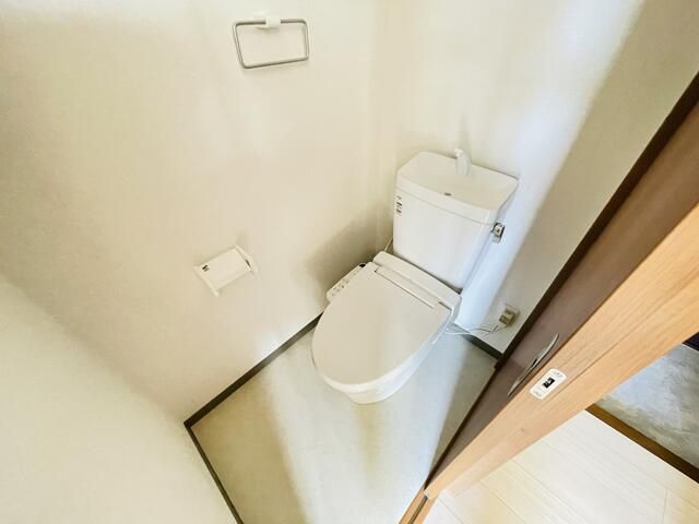 トイレ　サントワマミー王子神谷　北区豊島８