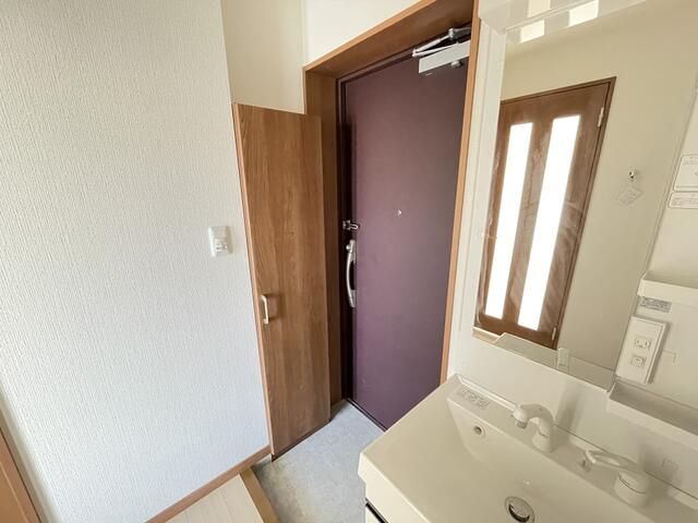 玄関　サントワマミー王子神谷　北区豊島８