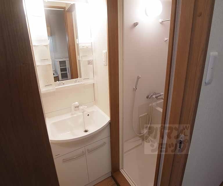 洗面設備　「モデルルーム仕様につき家具家電は付きません」