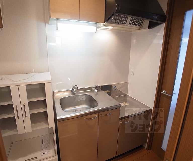 キッチン　「モデルルーム仕様につき家具家電は付きません」