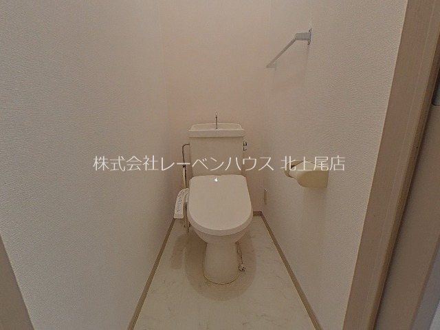 トイレ　温水洗浄暖房便座付き