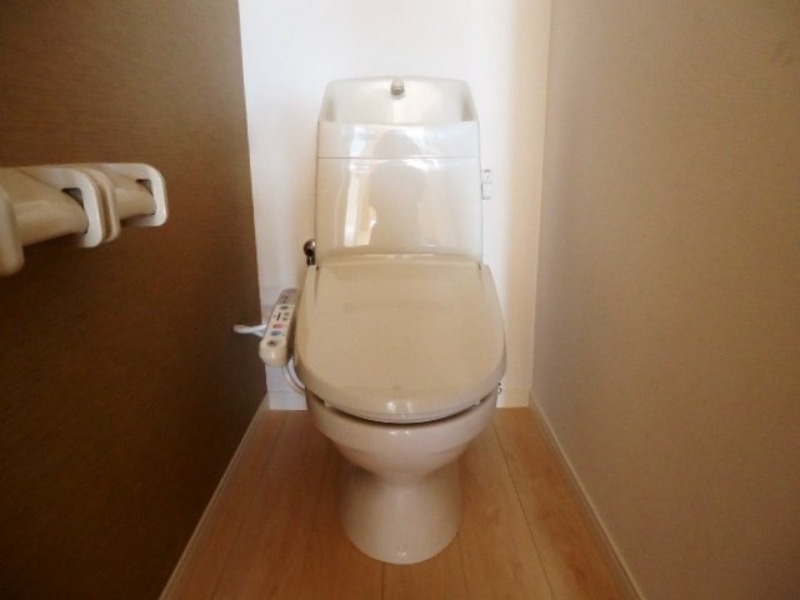 トイレ　図面と現状に相違がある場合には現状を優先