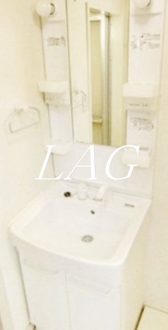 洗面設備　独立洗面台です。