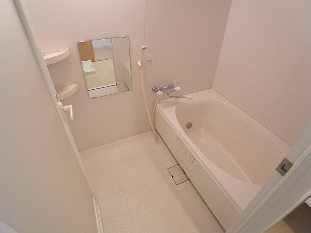 バス・シャワールーム　風呂