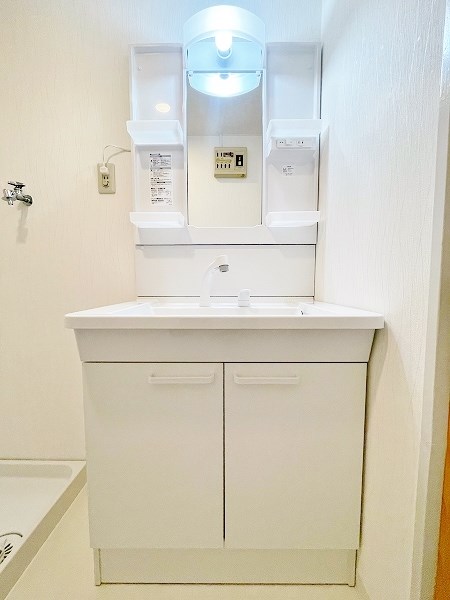 洗面設備　★洗面脱衣所/シャワー付き洗面台★