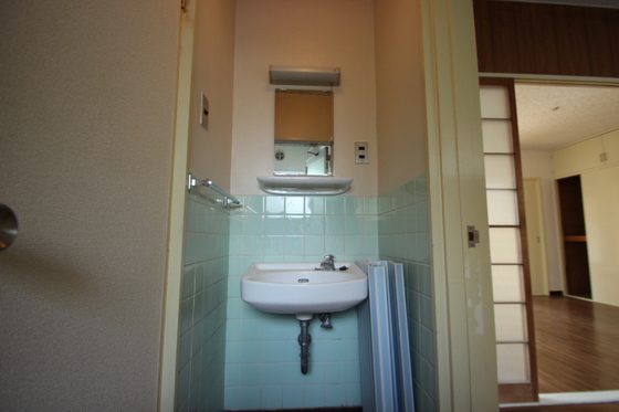 洗面設備　※別部屋の写真です